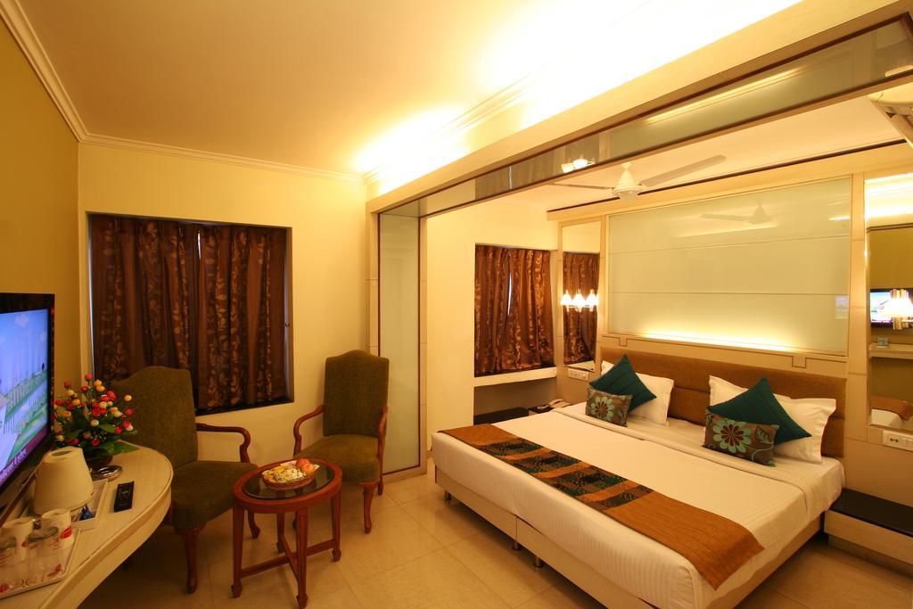 Hotel Southern Delhi  Oda fotoğraf