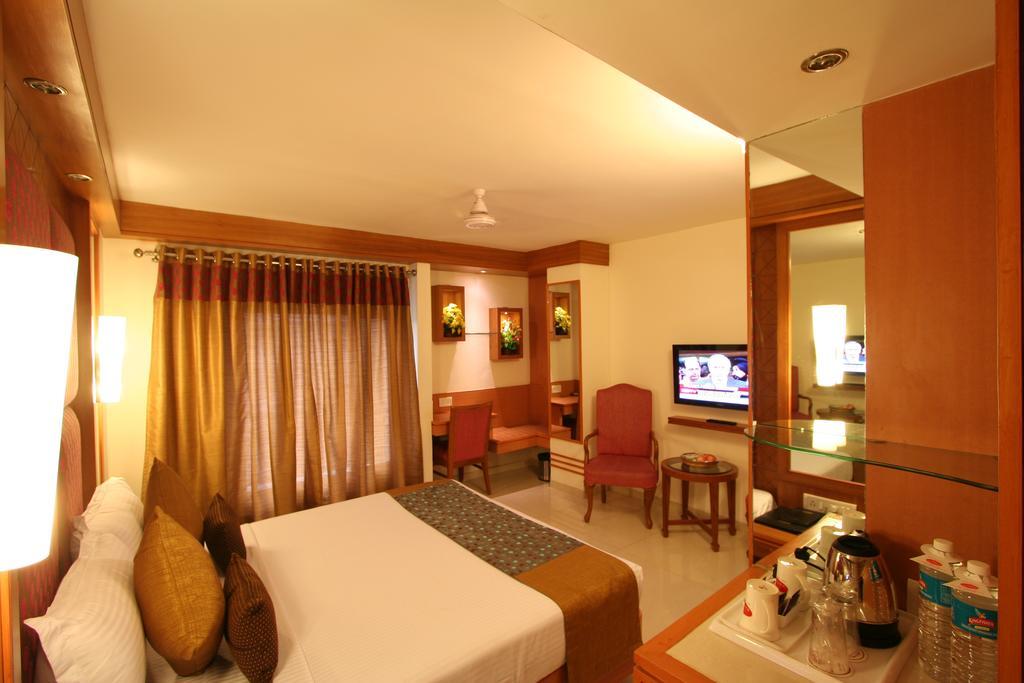 Hotel Southern Delhi  Oda fotoğraf