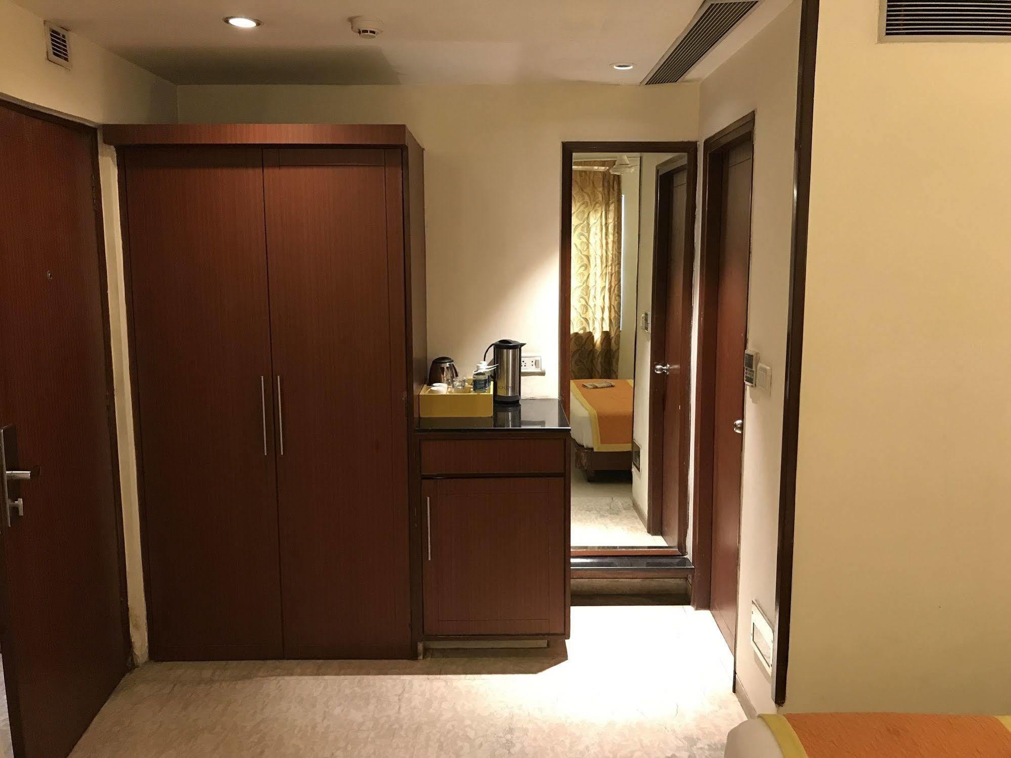 Hotel Southern Delhi  Dış mekan fotoğraf